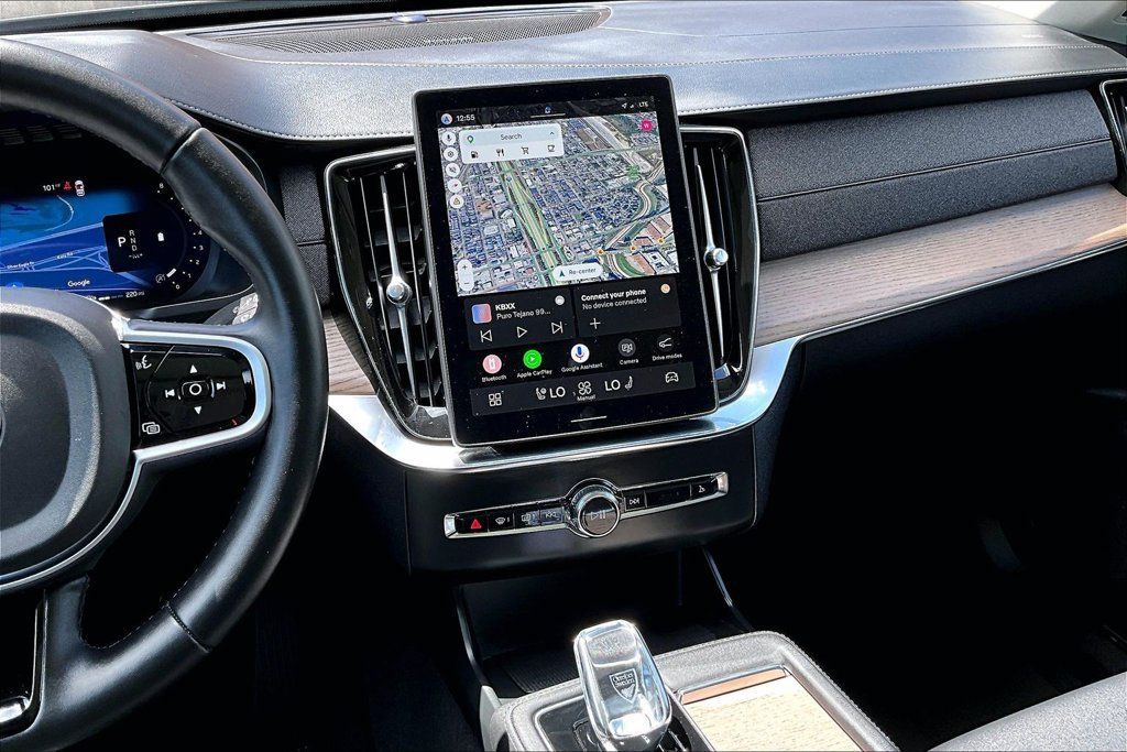 Certified 2026 Volvo XC90 B6 Plus AWD/4WD image 8