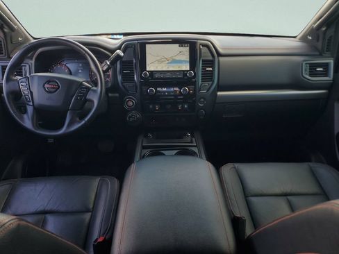 Used 2021 Nissan Titan PRO-4X w/ Pro-4x Convenience Package AWD/4WD image 11