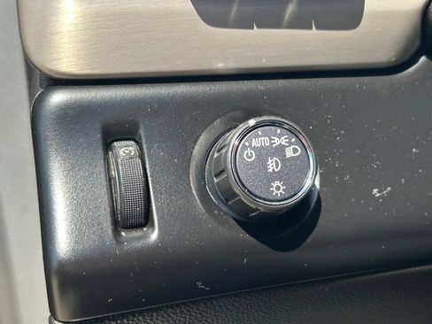 Used 2017 GMC Yukon Denali RWD image 34