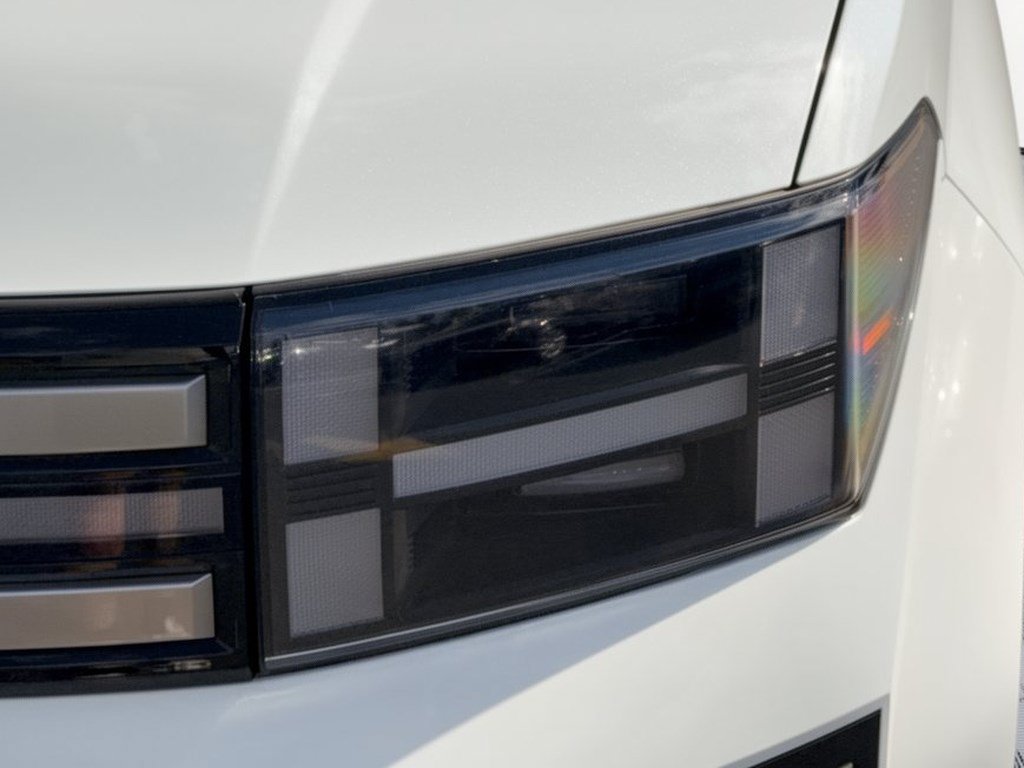 Used 2026 Hyundai Santa Fe SE FWD image 12
