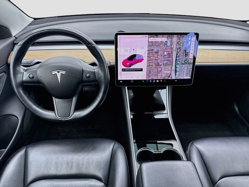 Used 2018 Tesla Model 3 RWD image 14