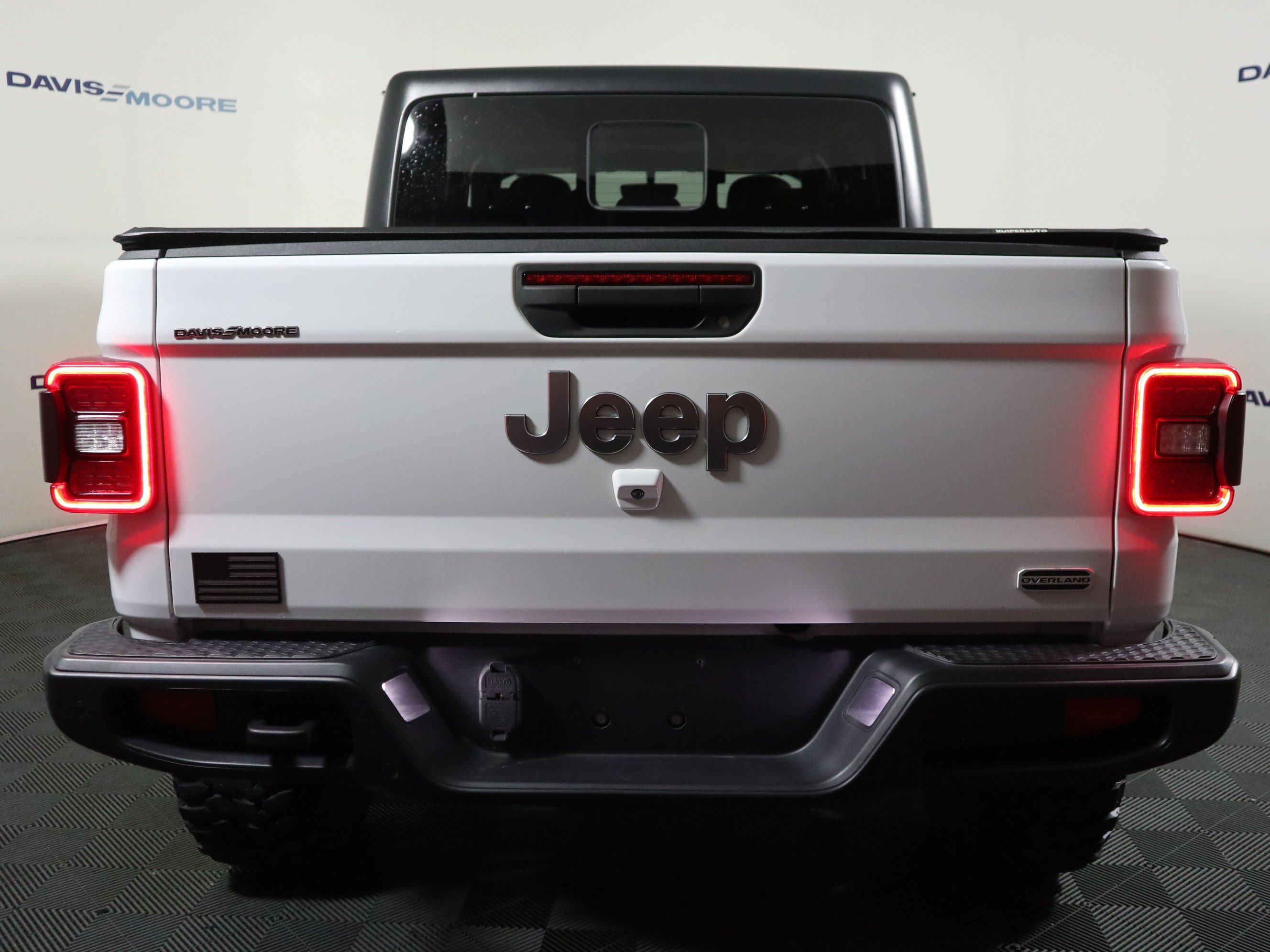 Used 2021 Jeep Gladiator Overland AWD/4WD image 7
