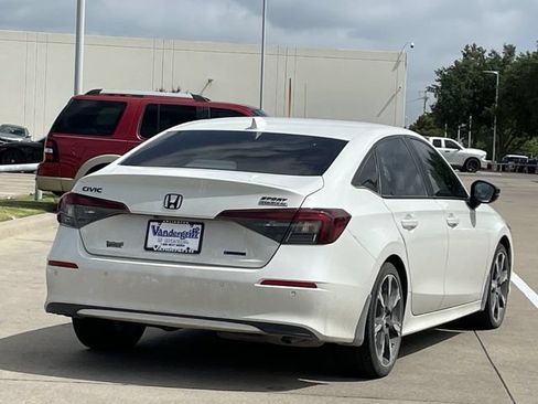 Used 2025 Honda Civic Sport image 4