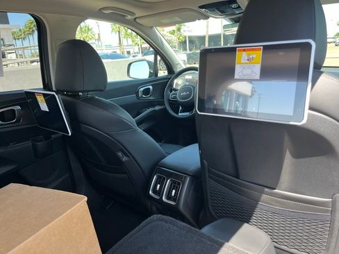 New 2025 Kia Sorento EX w/ Panoramic Sunroof Package image 15
