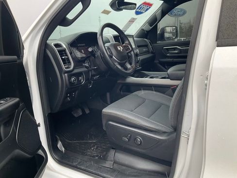 Used 2022 RAM 1500 Big Horn AWD/4WD image 3