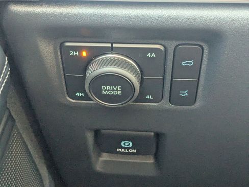 New 2025 Ford Expedition Max Platinum w/ Stealth Performance Package image 28