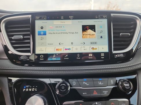 New 2026 Chrysler Pacifica Select image 29