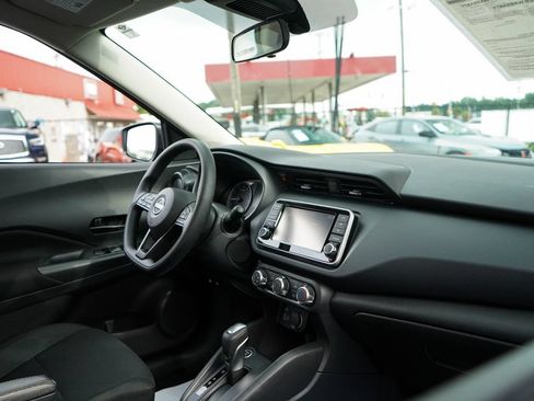 Used 2025 Nissan Kicks Play S FWD image 13