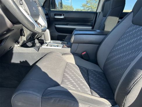 Used 2018 Toyota Tundra SR5 image 11