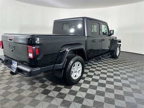 Certified 2023 Jeep Gladiator Sport image 8