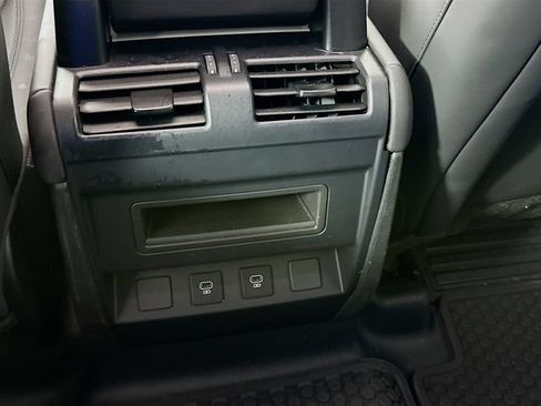 Used 2025 Land Rover Defender 110 S AWD/4WD image 27