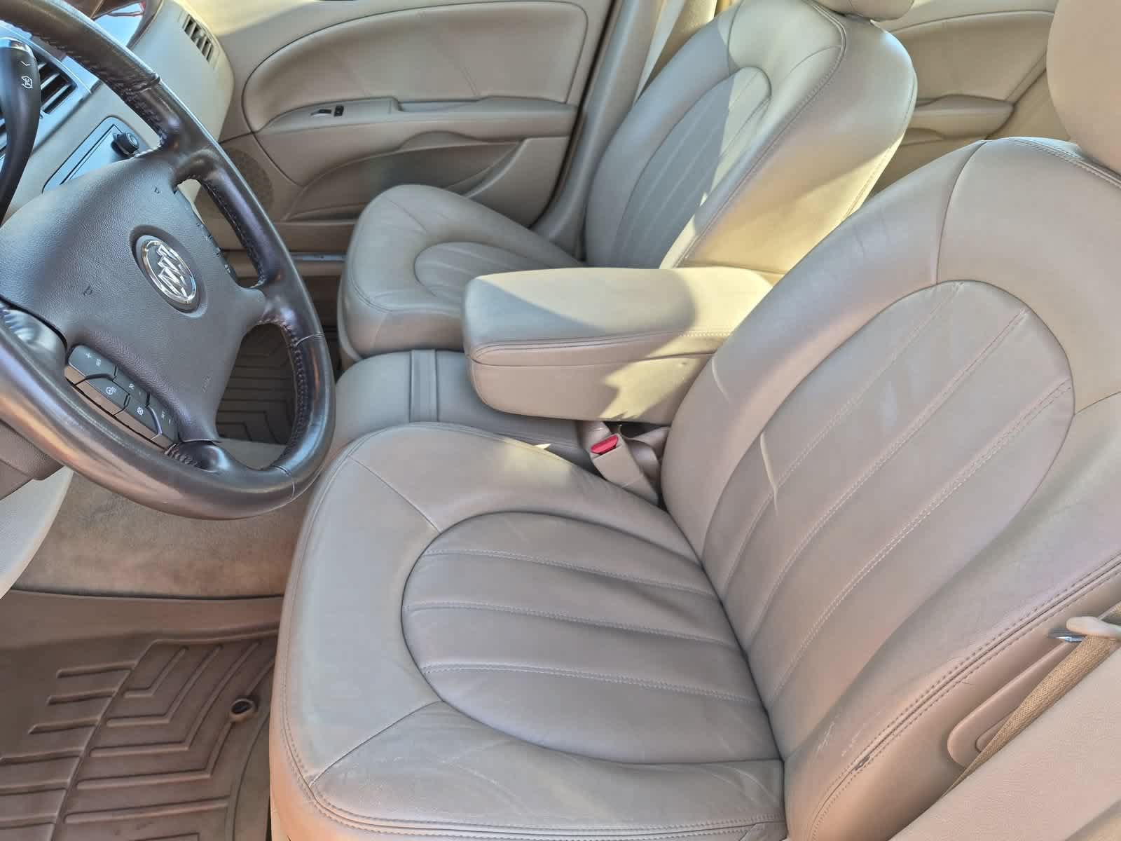 Used 2011 Buick Lucerne CXL w/ Driver Confidence Package FWD image 16