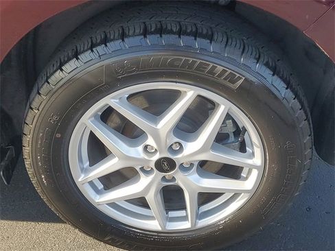 Certified 2024 Ford Edge SEL w/ Convenience Package image 5