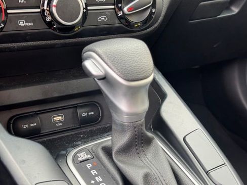 Certified 2025 Kia Soul LX image 18