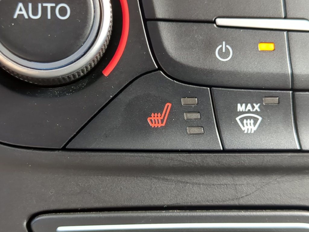 Used 2018 Ford Escape SEL w/ Ford Safe & Smart Package FWD image 25