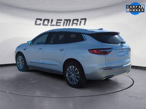 Used 2020 Buick Enclave Premium w/ Sun and Sites Package image 3