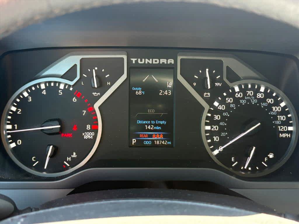 Used 2025 Toyota Tundra SR5 w/ SR5 Premium Package AWD/4WD image 11