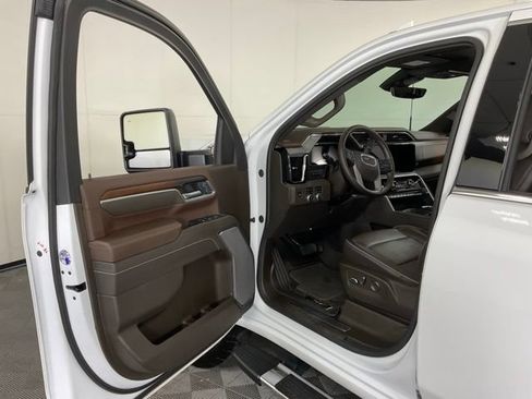 Used 2025 GMC Sierra 2500 Denali w/ Denali Reserve Package AWD/4WD image 29