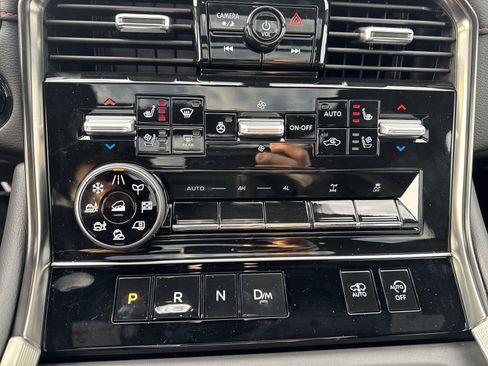 Used 2026 Nissan Armada PRO-4X AWD/4WD image 16