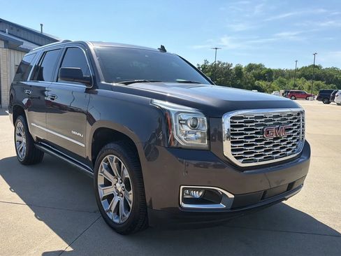 Used 2018 GMC Yukon Denali w/ Denali Ultimate Package AWD/4WD image 30
