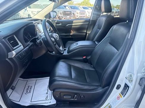 Used 2018 Toyota Highlander Limited Platinum AWD/4WD image 13