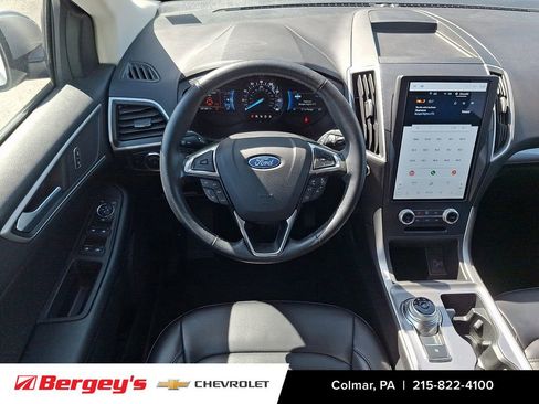 Used 2024 Ford Edge SEL image 13