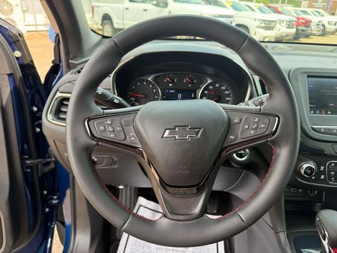 Used 2023 Chevrolet Equinox RS image 11