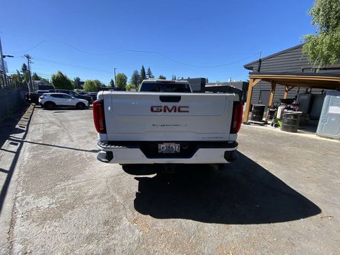 Used 2022 GMC Sierra 3500 Denali w/ Denali Ultimate Package AWD/4WD image 5
