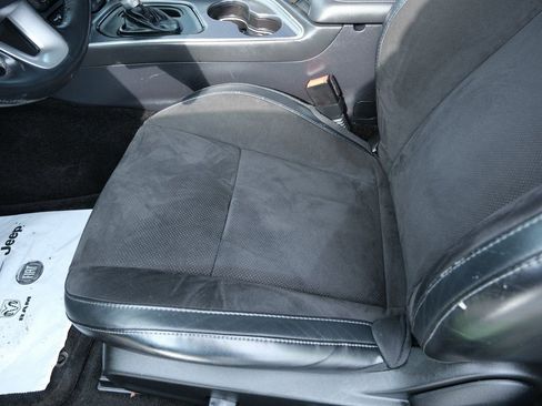 Used 2015 Dodge Challenger R/T Scat Pack w/ Leather Interior Group RWD image 24