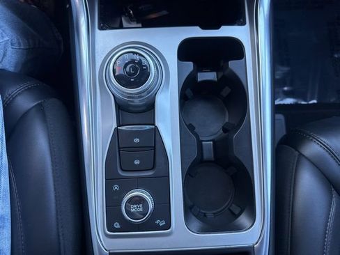 Used 2022 Ford Explorer Platinum w/ Equipment Group 601A image 15