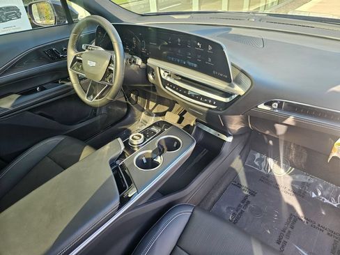 Certified 2024 Cadillac Lyriq Sport w/ LPO, Floor Liner Package AWD/4WD image 10