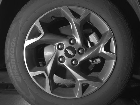 Used 2025 Chevrolet Trax LT image 13