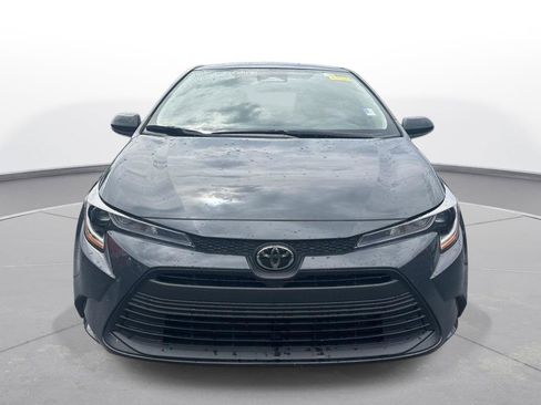 Used 2025 Toyota Corolla LE w/ LE Premium Package FWD image 3
