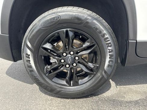 Used 2023 Chevrolet Traverse LT w/ Midnight/Sport Edition AWD/4WD image 9