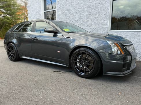 Used 2014 Cadillac CTS V RWD image 41