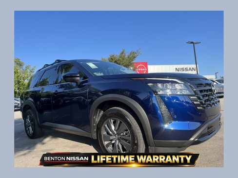 Used 2026 Nissan Pathfinder SV AWD/4WD image 1