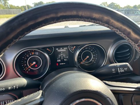 Used 2022 Jeep Gladiator Sport AWD/4WD image 16