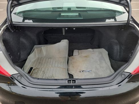 Used 2014 Toyota Camry XLE image 8