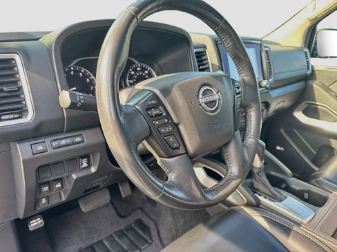 Used 2024 Nissan Frontier SL AWD/4WD image 9