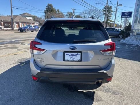 Used 2023 Subaru Forester Premium image 4