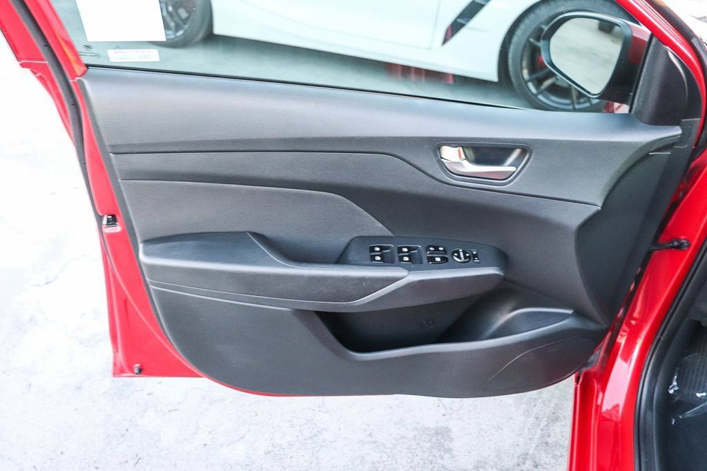 Used 2022 Hyundai Accent FWD image 23