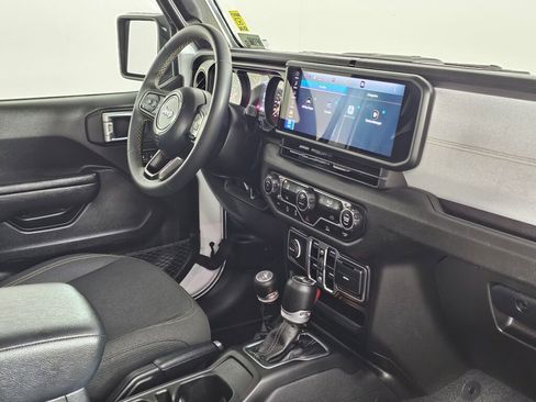 Used 2024 Jeep Wrangler Sport S image 38