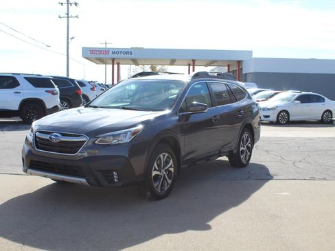 Used 2020 Subaru Outback Limited image 11