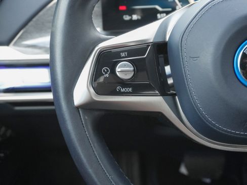 Certified 2023 BMW i7 xDrive60 AWD/4WD image 16