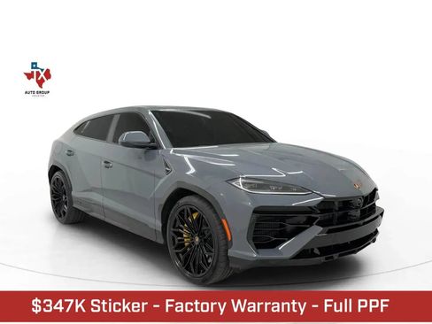 Used 2025 Lamborghini Urus SE AWD/4WD image 1