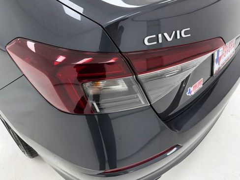 Used 2025 Honda Civic Sport image 36