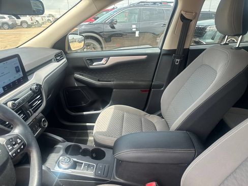 Used 2020 Ford Escape SE FWD image 40