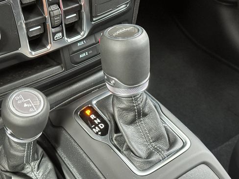 New 2026 Jeep Gladiator Sport AWD/4WD image 20