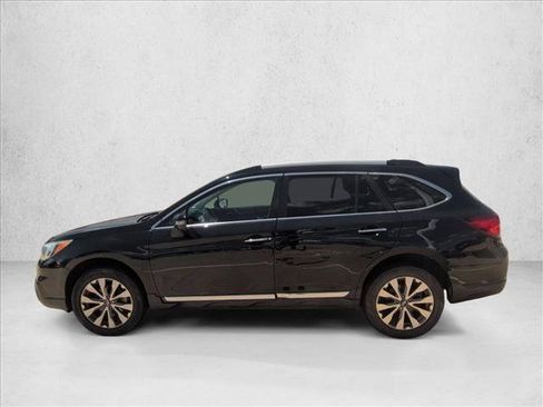 Used 2017 Subaru Outback 2.5i Touring AWD/4WD image 9