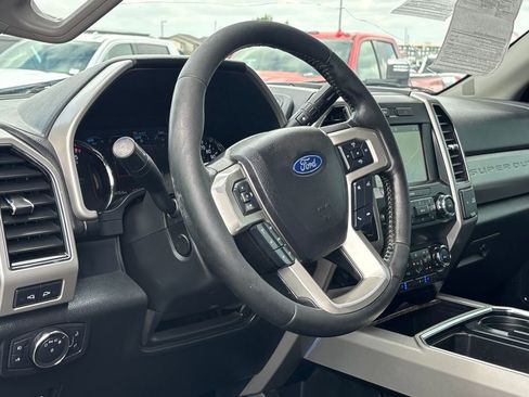 Used 2019 Ford F350 Lariat image 8